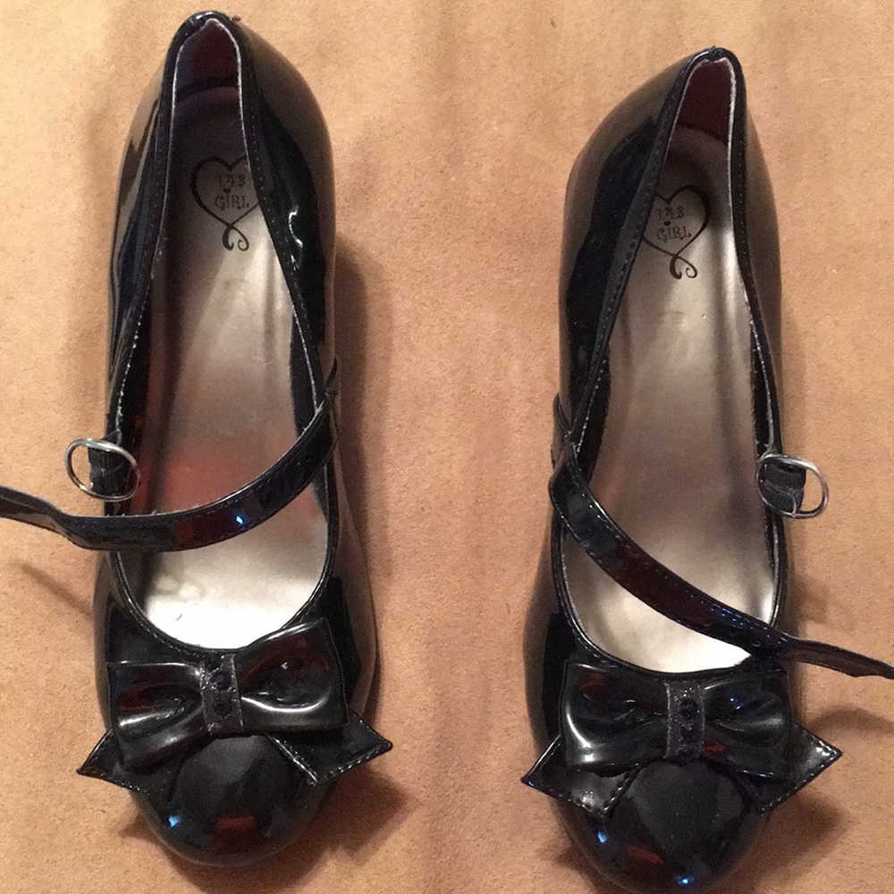 Low heals for girls